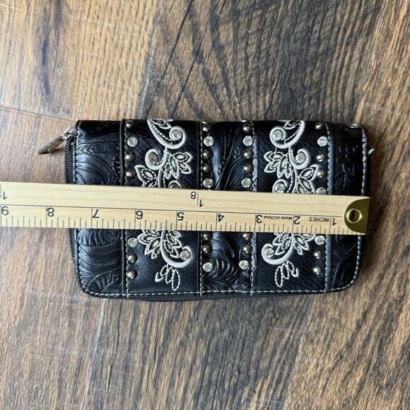 Western Tooled Black Wallet with Embroidered Floral & Stud Detail Zip Around - Picture 5 of 5